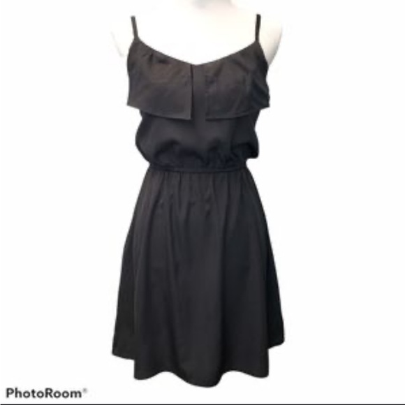 H&M Dresses & Skirts - H&M dress - black sleeveless lightweight basic casual gathered waist